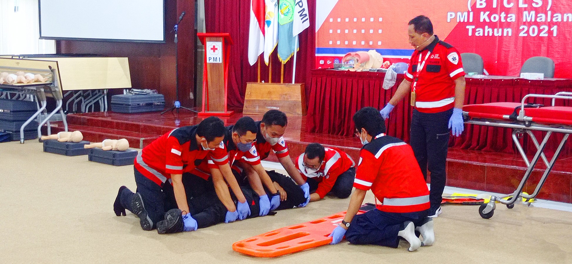 first aid diklat PMI PMR KSR relawan ciamis korps Red Cross Indonesia website