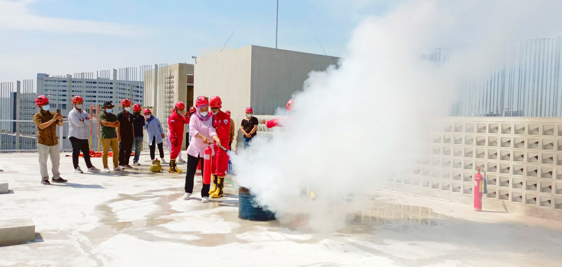 first aid fire training pelatihan kebakaran diklat PMI PMR KSR relawan ciamis korps Red Cross Indonesia website